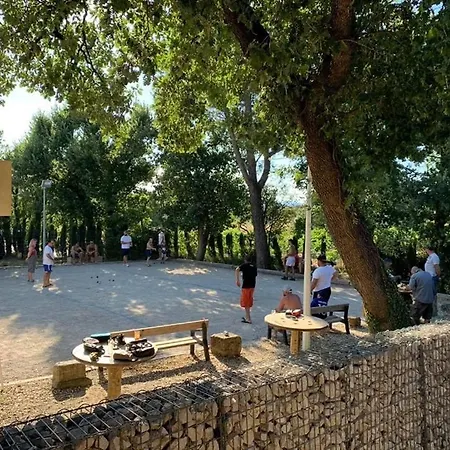 Camping La Montagne Sorgues Buitenkant foto